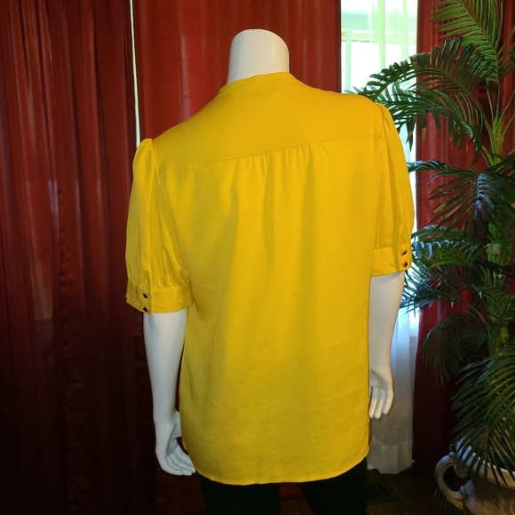 Cremieux Yellow Short Sleeve Bliuse Size Medium - Picture 2 of 11